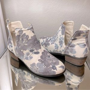 Grey/purple buttery- soft leather floral cutout booties